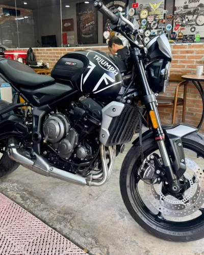 [T10/2026] Triumph Trident 660cc 2022 BSSG ngay chủ odo 13k km
