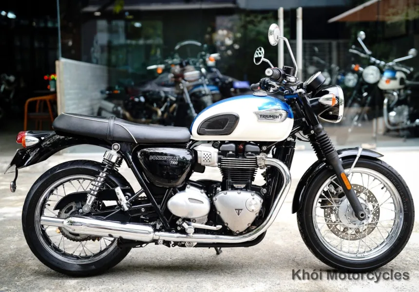 Triumph Bonneville T100 2019 Aegean Blue