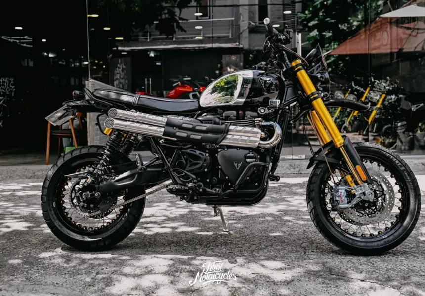 Triumph Scrambler 1200XE 2019 bản full option odo 4v km