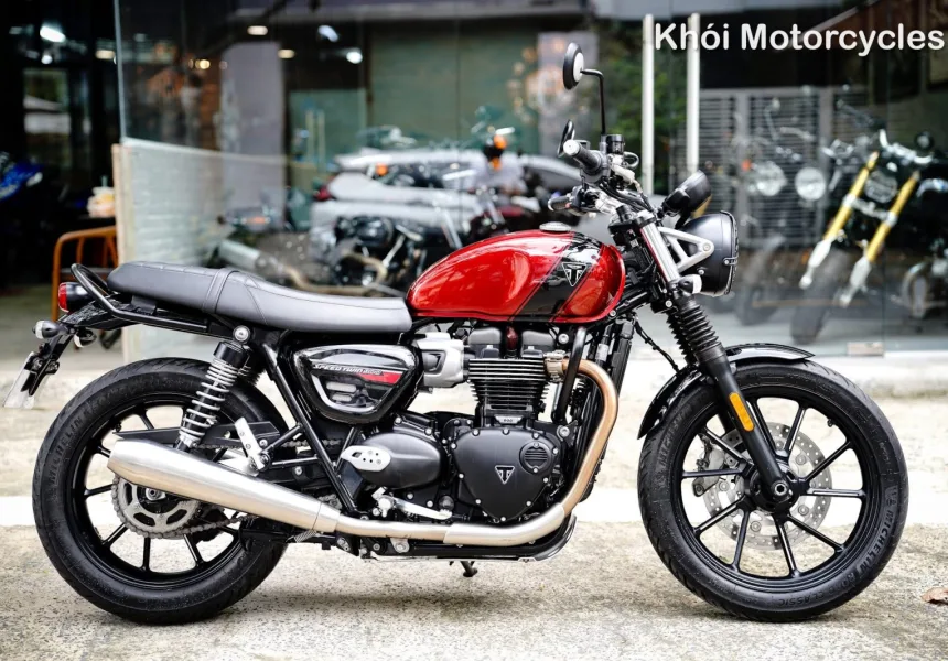 Triumph Speed Twin 900cc 2024 Carnival Red/Phantom Black Odo 10k km