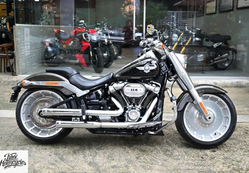Harley Davidson Softail Fat Boy 2020 River Rock Grey two-tone odo 6k miles