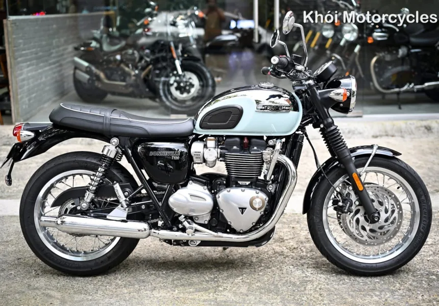 Triumph Bonneville T120 Chrome Edition 2023 Odo 4k km