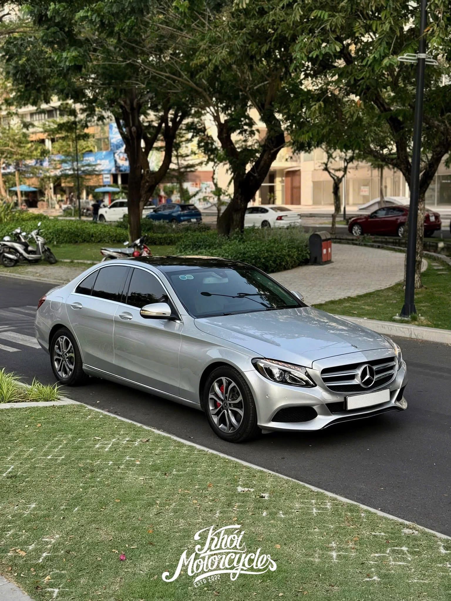 Mercedes C200 2018 odo 3v9 miles